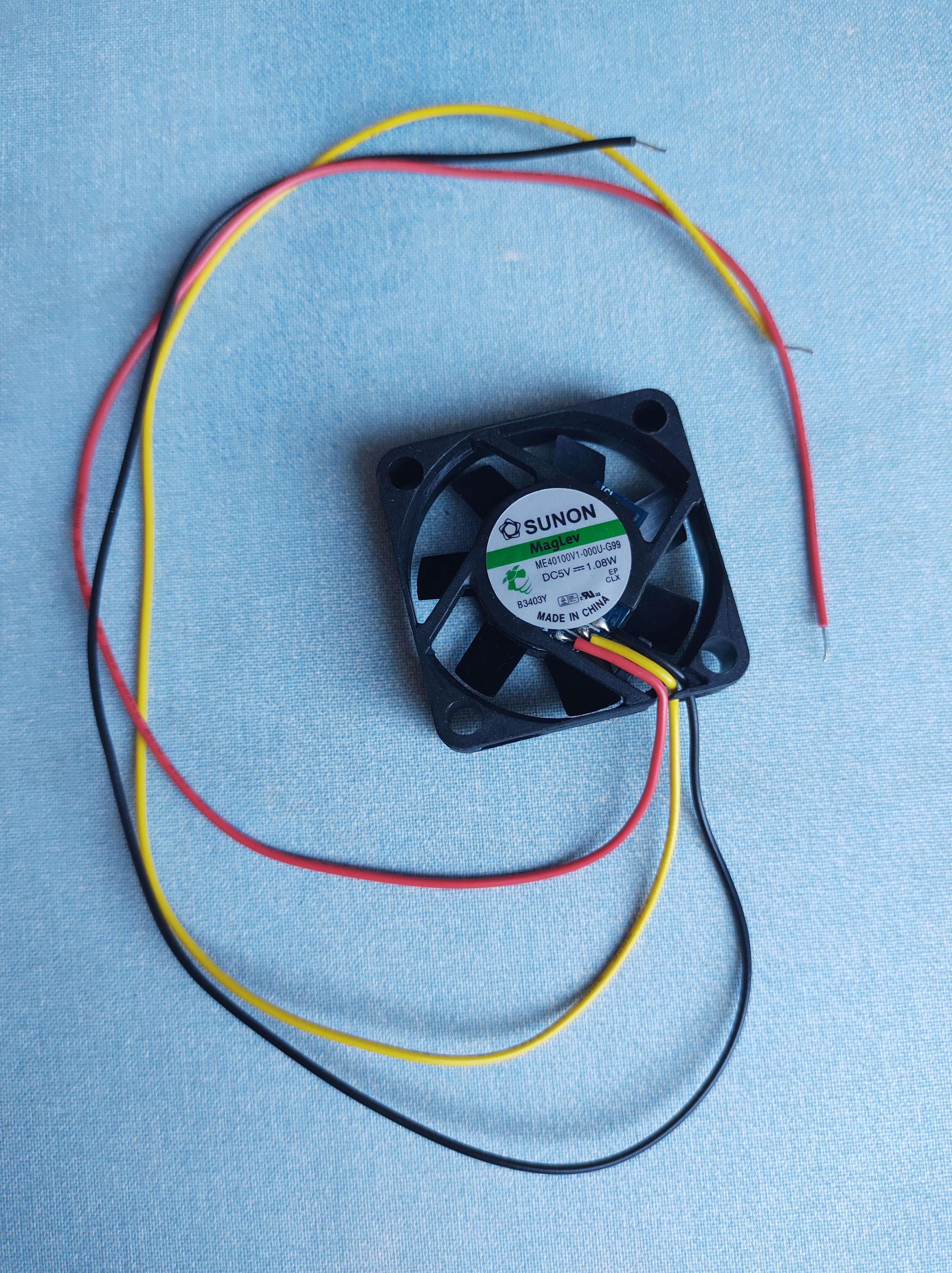 Ventilátor SUNON 40x40x10mm  DC5V-1,08W