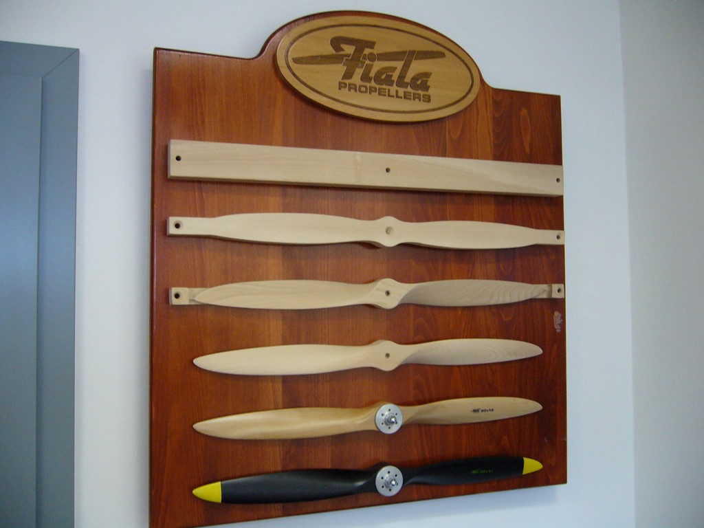 Vrtule Fiala Dvoulistá 24-12" Elektro