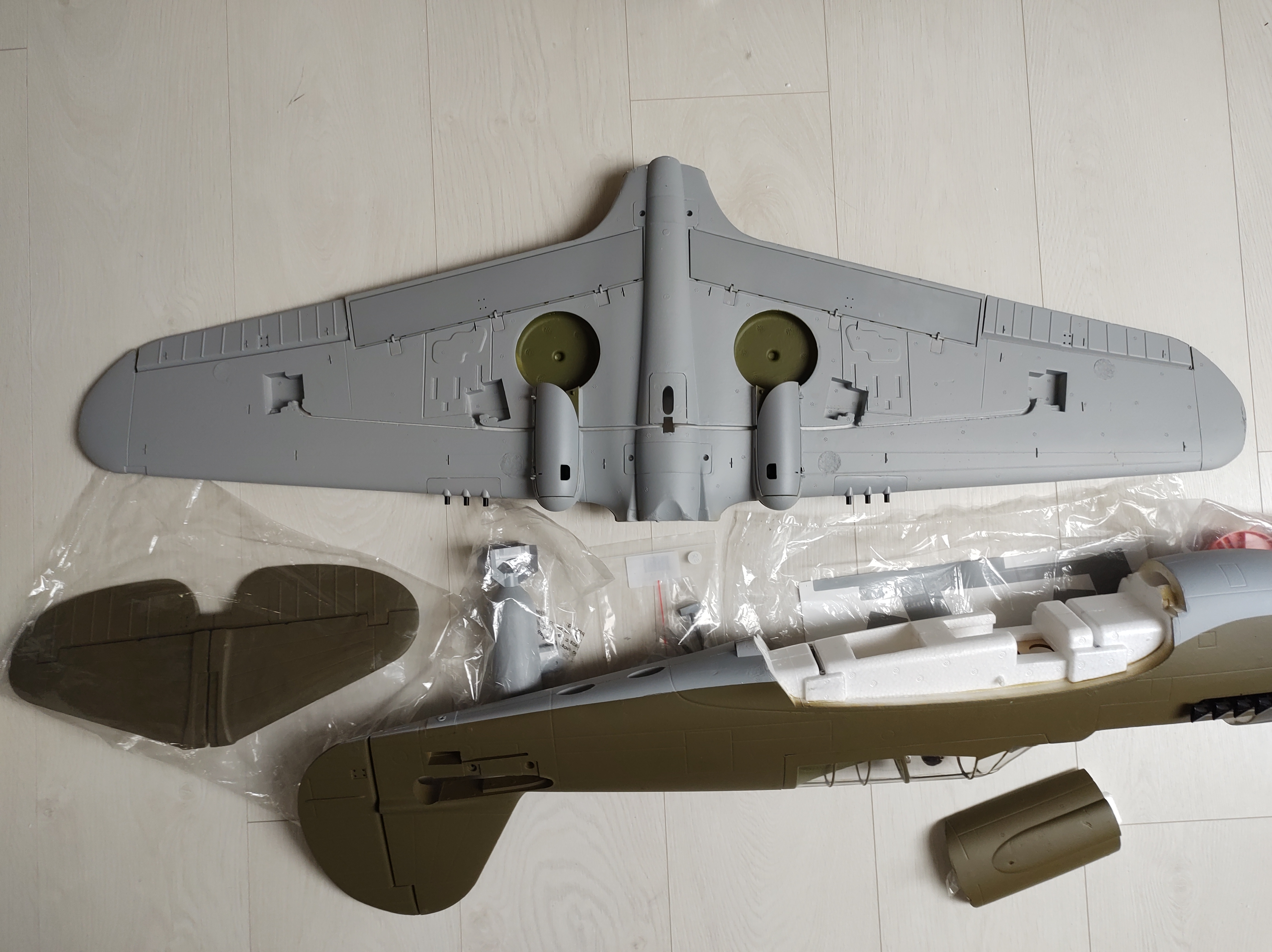  Durafly™ P-40N Warhawk1100mm 