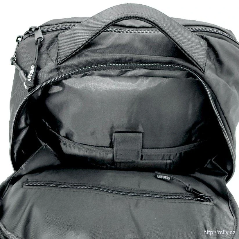 Antonio Batoh na notebook AVIONICS