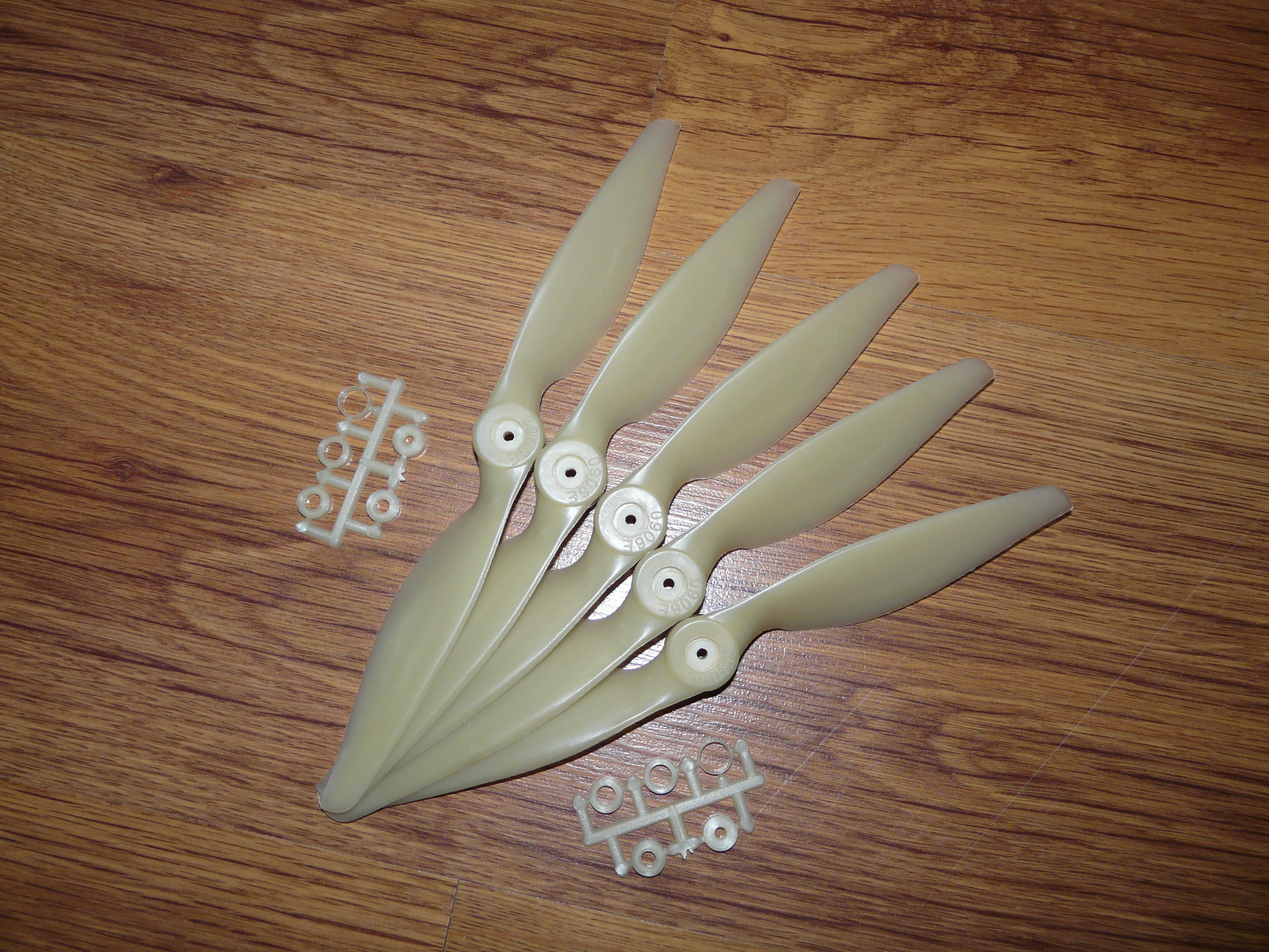 APC style propeller 11x6\"-E 